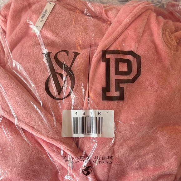 Women's Pink Plush Robe - Picture 5 of 6